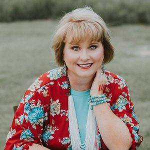 Meet your Posher, Debra